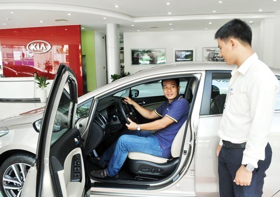 At an auto shop in Nguyen Van Troi street, District 3, HCMC (Photo: SGGP)